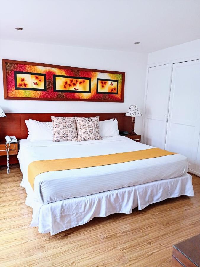 Hotel Marbella Chico ボゴタ エクステリア 写真