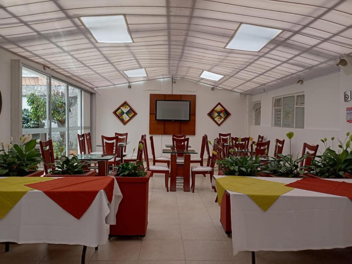 Hotel Marbella Chico ボゴタ エクステリア 写真