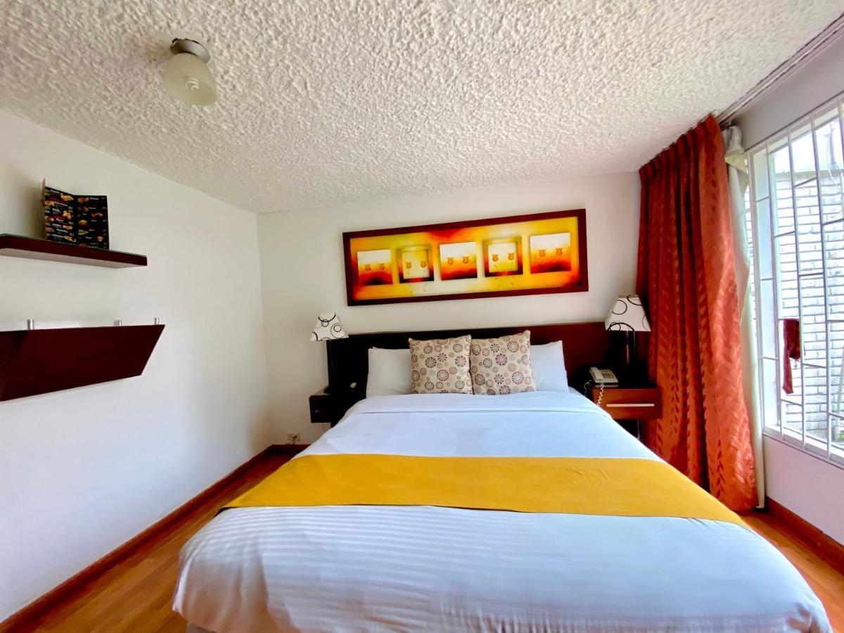 Hotel Marbella Chico ボゴタ エクステリア 写真