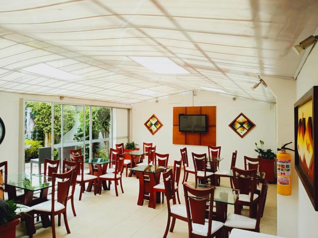 Hotel Marbella Chico ボゴタ エクステリア 写真